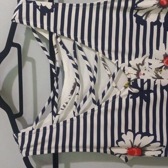 RN Studio By Ronni Nicole Navy and White Floral Striped Sleeveless Midi Dress - Picture 11 of 13